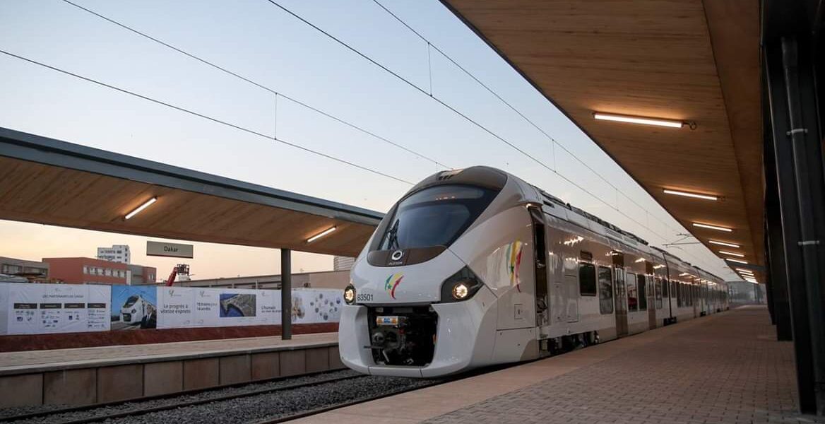 Le TER C3A0 la gare de Dakar2C le 15 janvier 2019